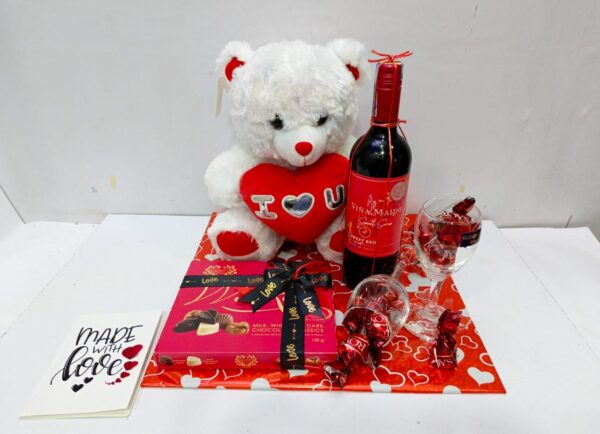 Valentine gift hamper