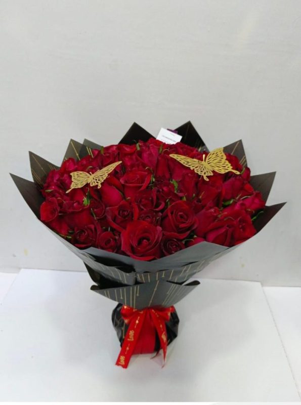 50-roses-Bouquet-for-valentine
